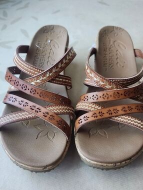 Skechers Women’s Brown Multi-Strap Leather-Look Sandals